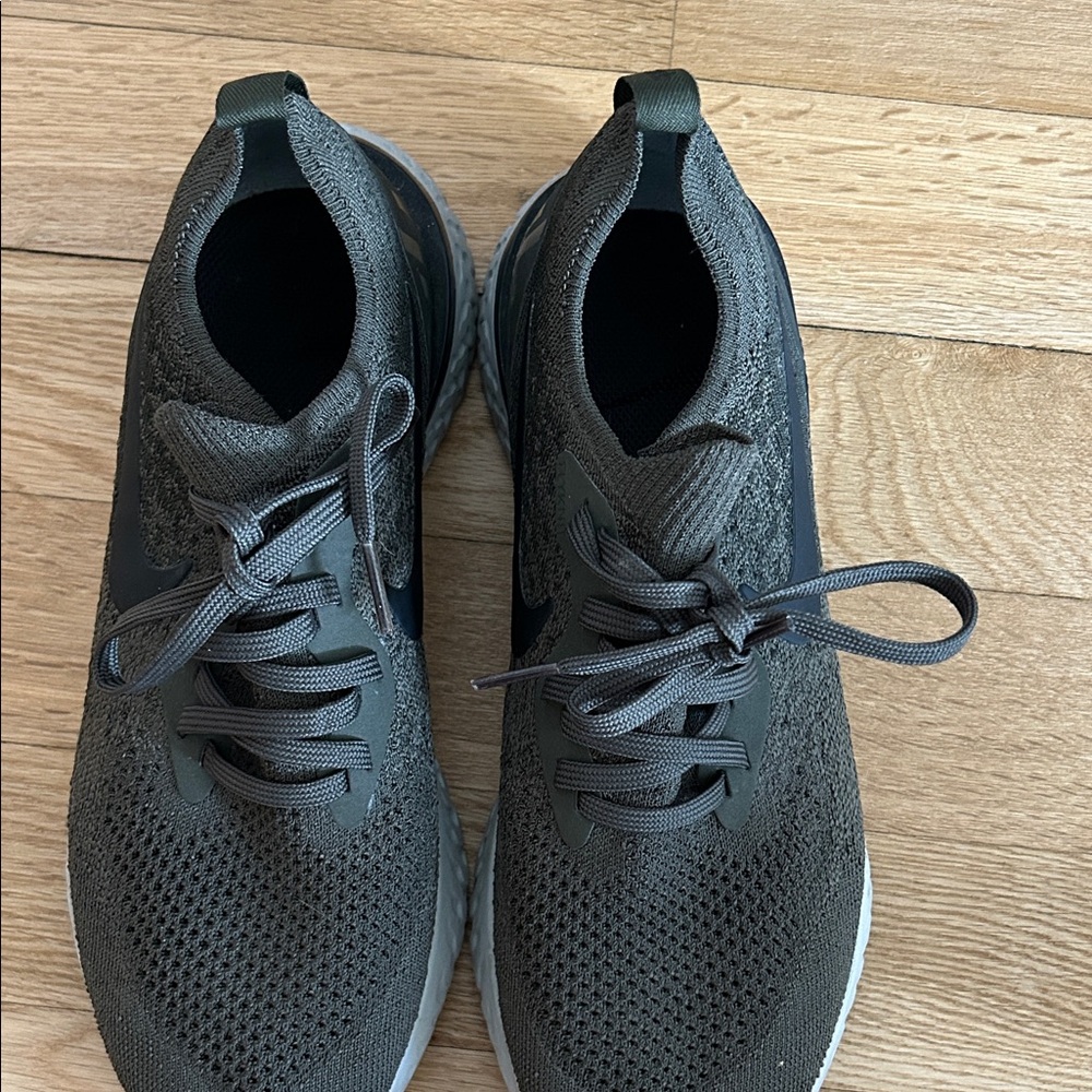 Nike women’s Dark Gray Sneakers - Picture 3 of 4